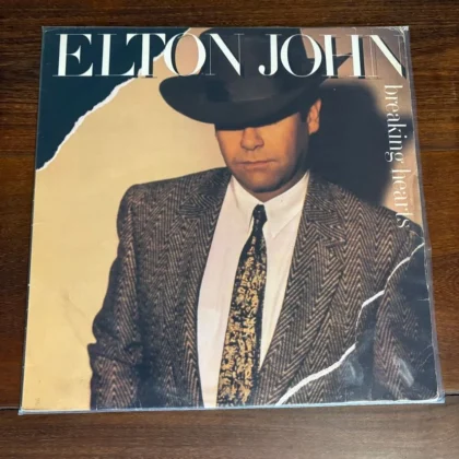 Lp Elton John - Breaking Hearts (1984)