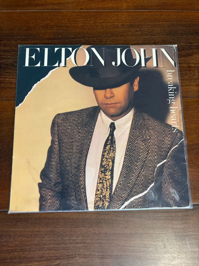 Lp Elton John - Breaking Hearts (1984)