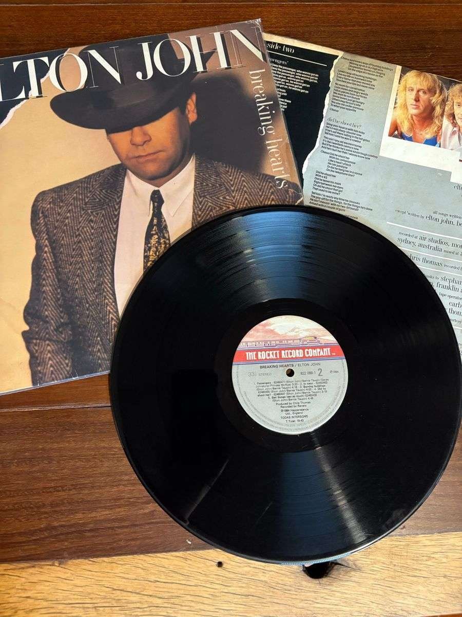 Lp Elton John - Breaking Hearts (1984) - Imagem 3