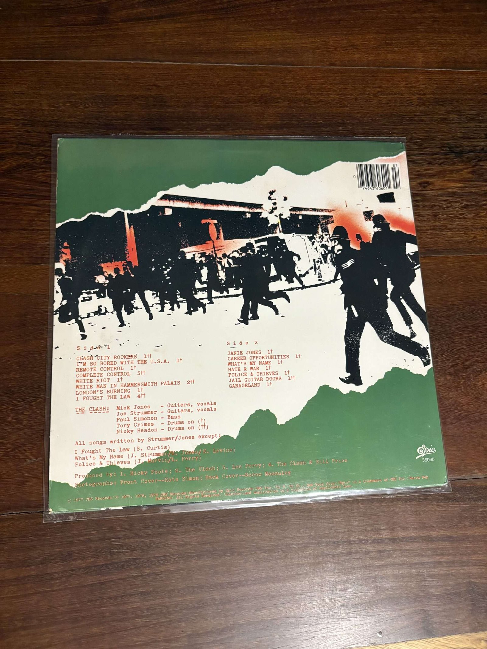 Lp The Clash - The Clash (1977) - Imagem 2