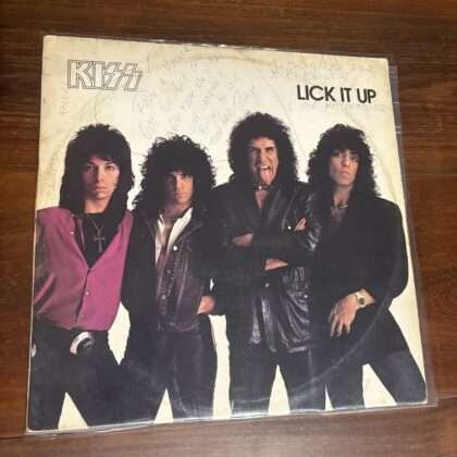 Lp Kiss - Lick It Up (1983)