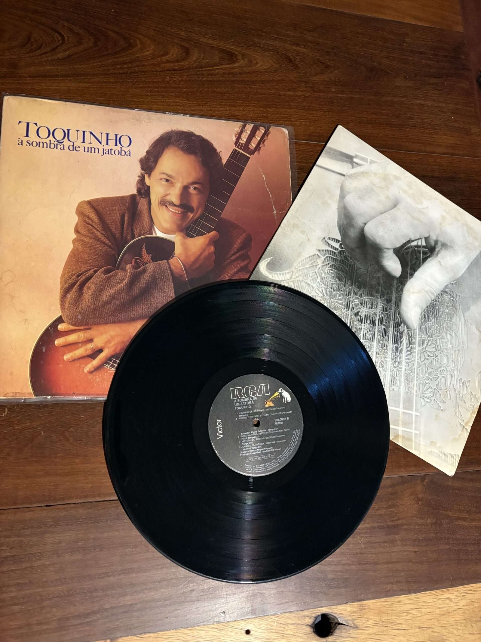 Lp Toquinho - A Sombra de um Jatobá (1988) - Imagem 3