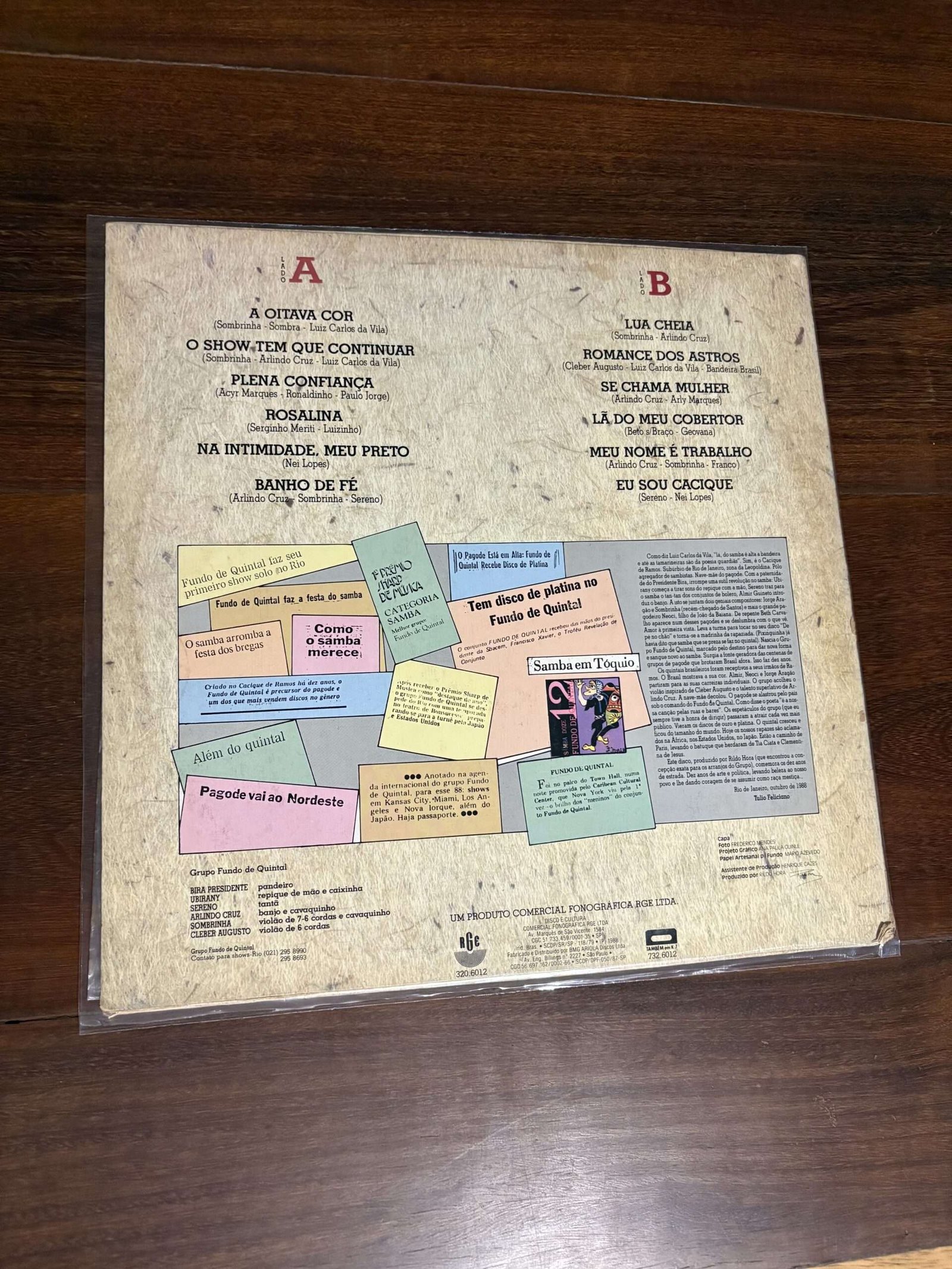 Lp Grupo Fundo de Quintal - O Show Tem que Continuar (1988) - Imagem 2