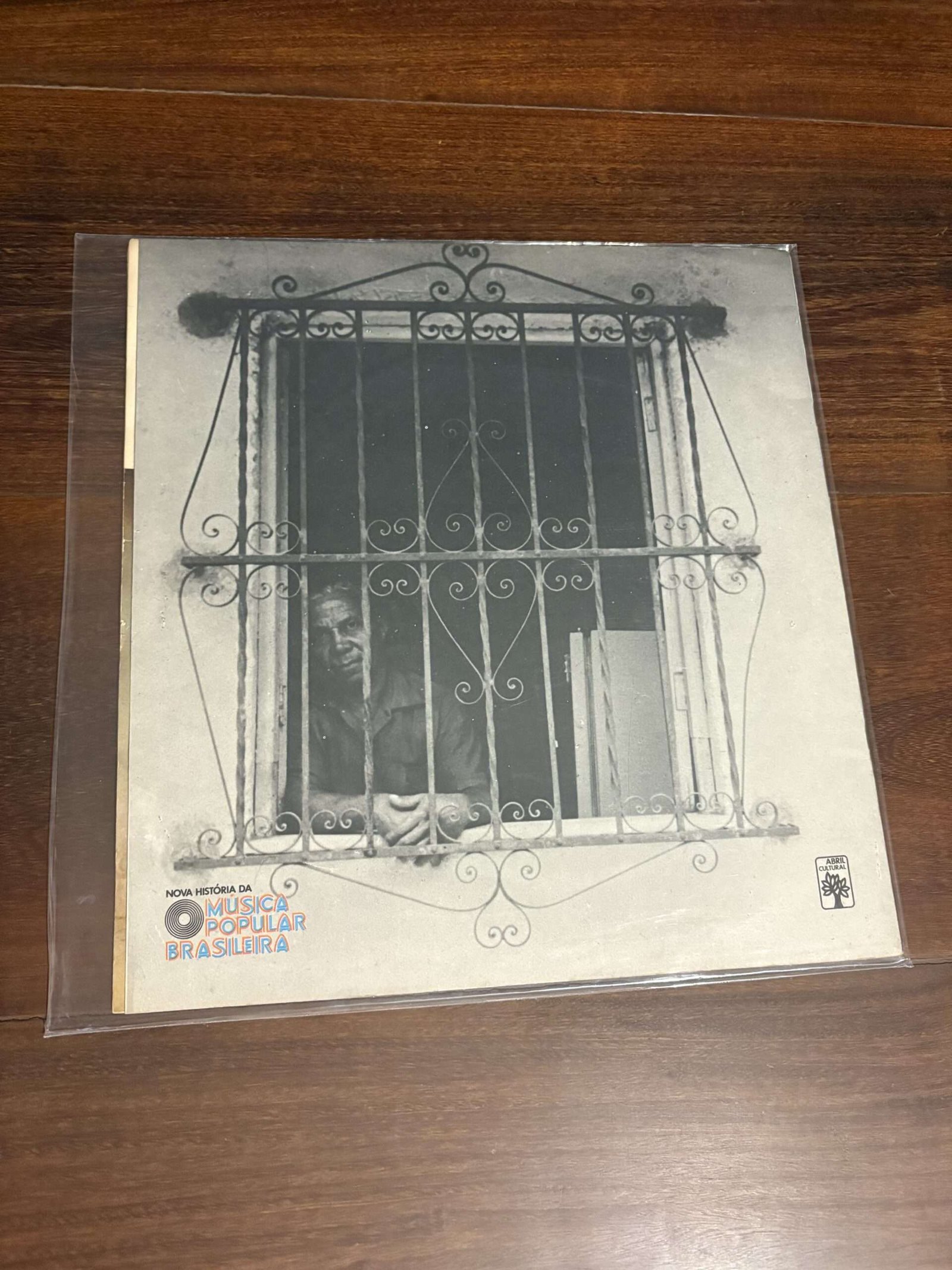 Lp Nélson Cavaquinho - Nova História da Música Popular Brasileira (1978) - Imagem 2