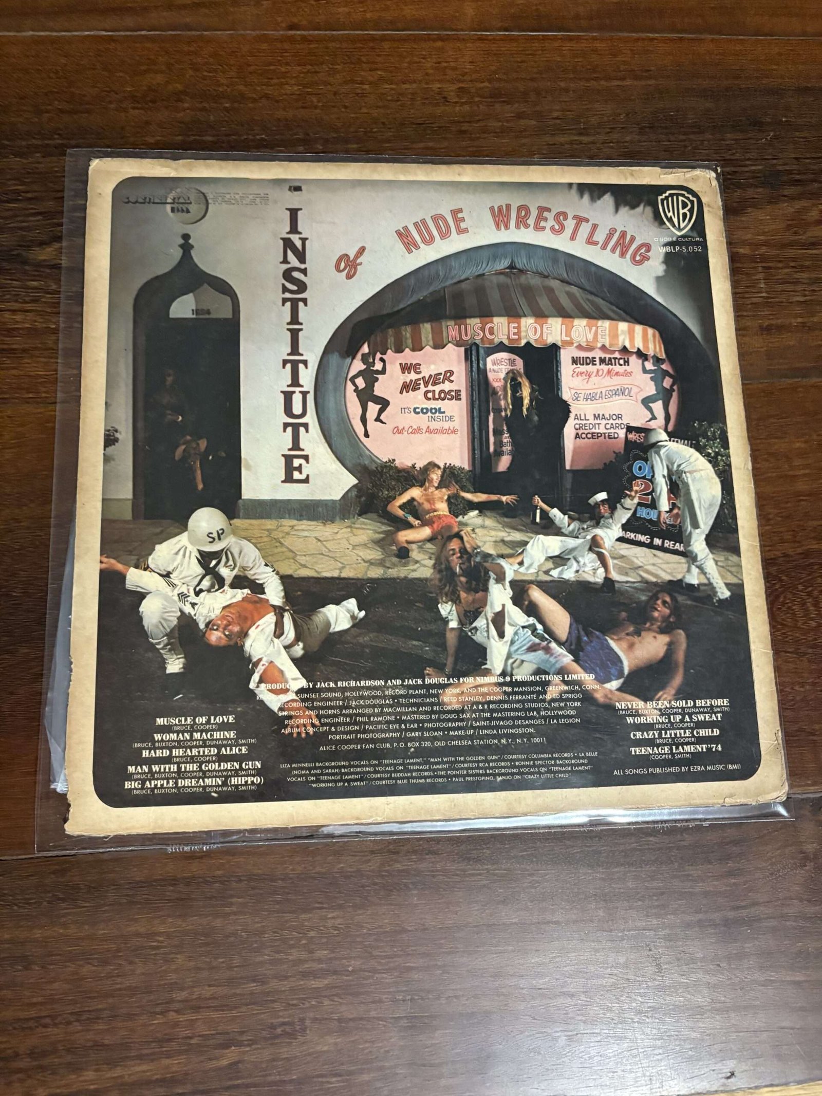 Lp Alice Cooper - Muscle Of Love (1973) - Imagem 2