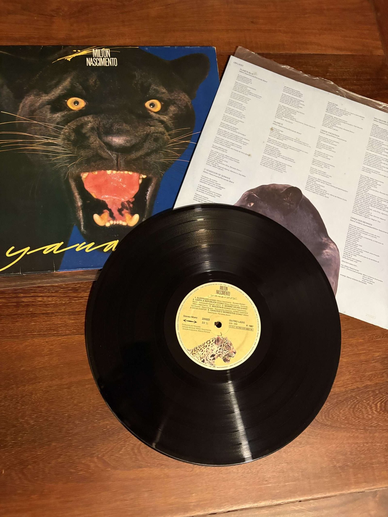 Lp Milton Nascimento - Yauaretê (1987) - Imagem 4