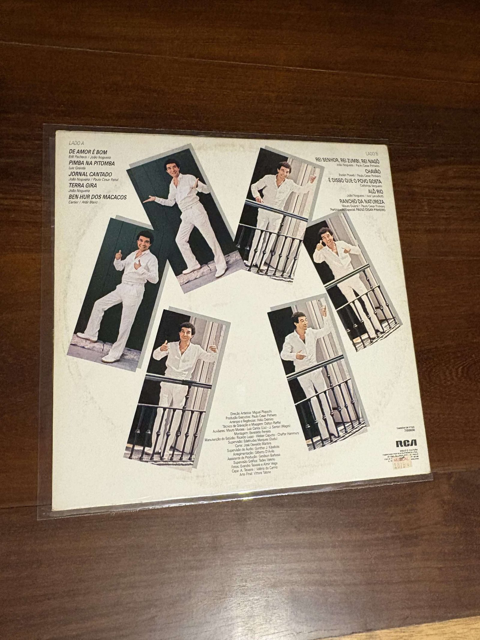 Lp João Nogueira - De Amor é Bom (1985) - Imagem 2